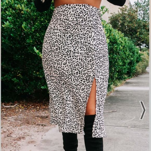 Hope's Dresses & Skirts - Hope's Black and White Leopard Print Midi Skirt with Side Slit
